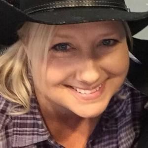 Meet your Posher, Ramona